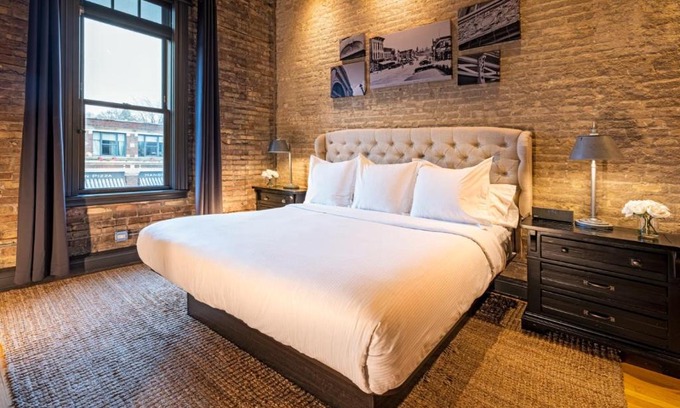 West Dundee Apartment | Hip Urban Loft-Small Town Charm-124 LOFTS #2