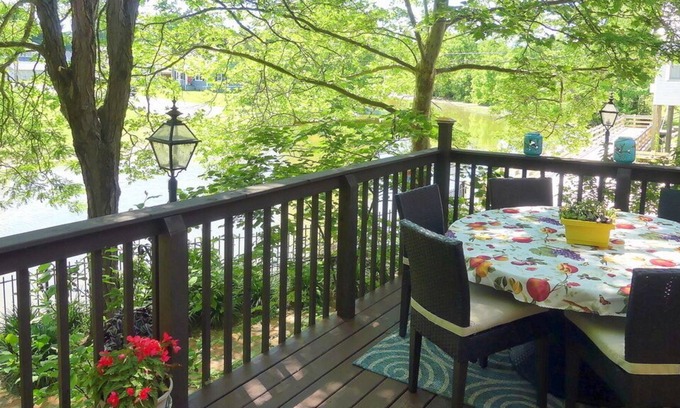 Perryville Cottage | Historic 1840 Riverside Cottage on the Bourbon Trail, Close to Centre College