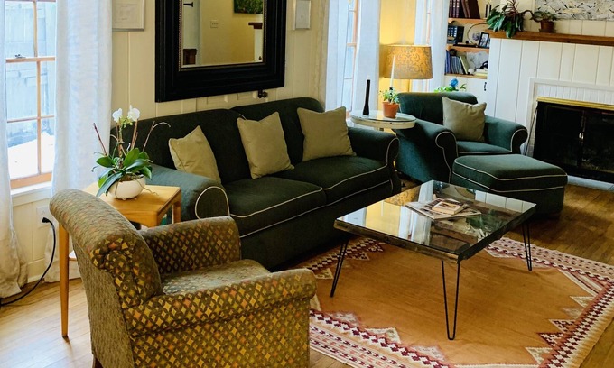 Carbondale House | Historic Admiral Walker House-creekside and only 7.5 mi from skiing