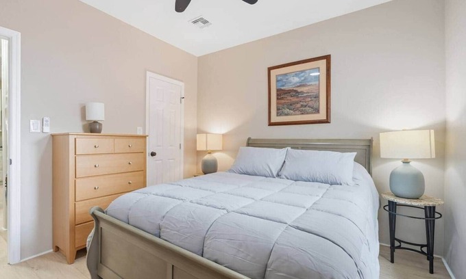 Armory Park Apartment | Historic Armory Park - Downtown