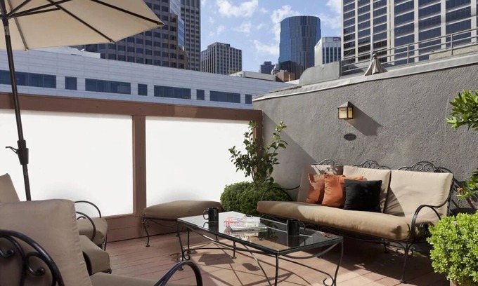 South Beach Hotel | Historic Bayfront Stay by Alcatraz Ferry, Ghirardelli & Painted Ladies