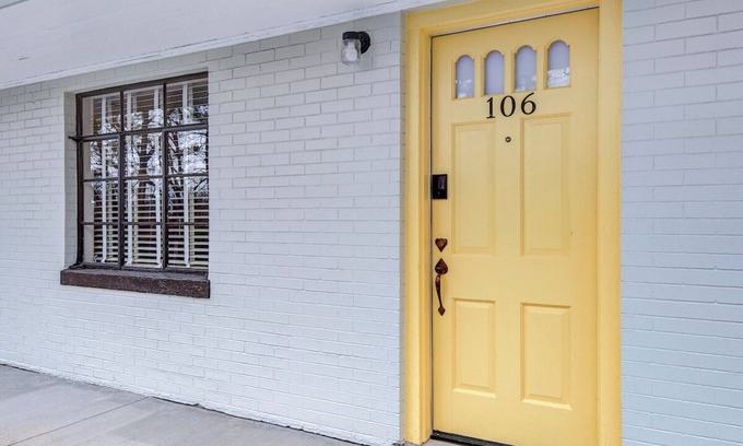 Boone Hotel | Historic Blue Ridge Tourist Court - Queen Deluxe