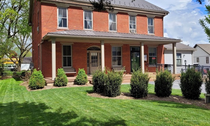 Refton House | Historic Brickhouse Guest Home