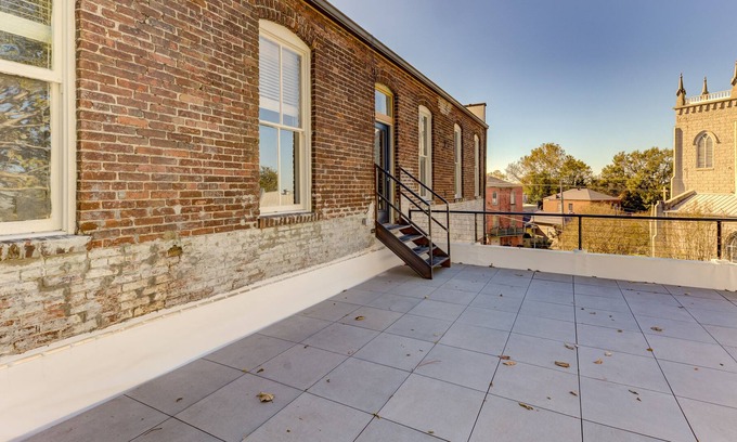 Vicksburg Apartment | Historic Building in Old Town Vicksburg