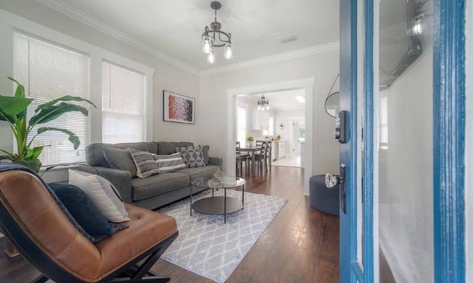 Tampa House | Historic Bungalow Close to Downtown and Attractions