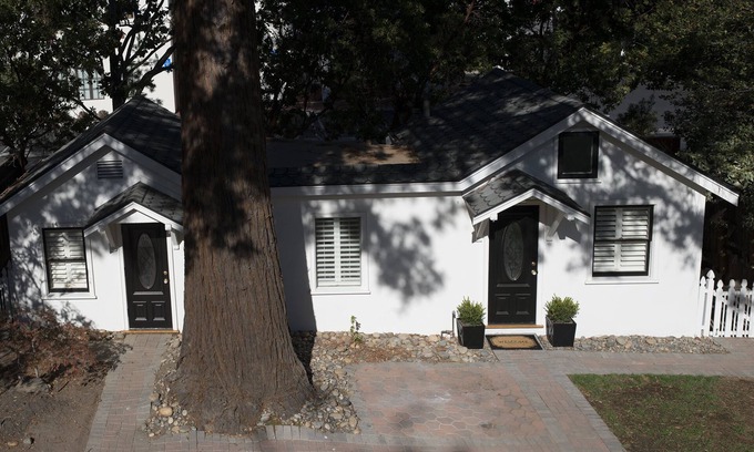 Los Gatos Cottage | Historic Cottage Adjacent to Downtown Los Gatos — Walking Score is a 10!