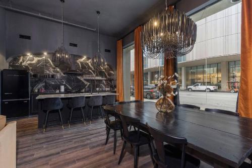 Downtown Louisville House | Historic District Hideaway. 4bed