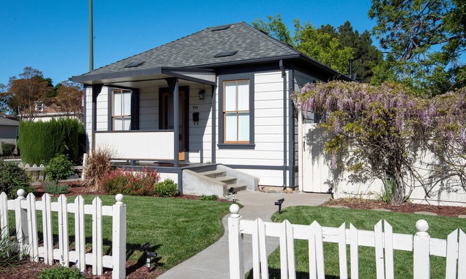 Old Mountain View House | Historic Downtown Mountain View Home