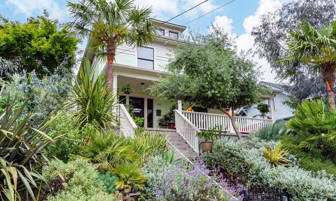 Sullivan's Gulch Bed & Breakfast | Historic Guest House Located in Central City