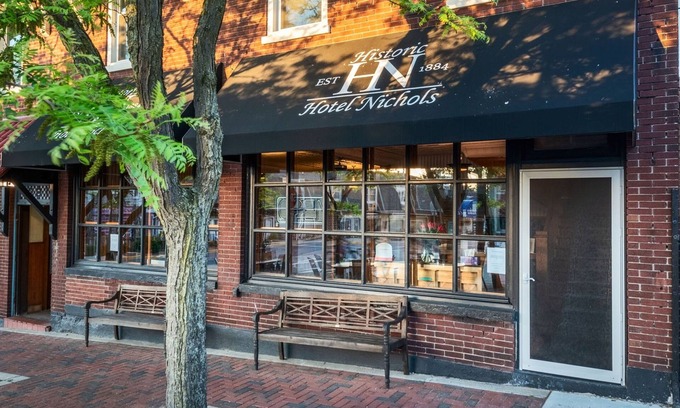 South Haven Hotel | Historic Hotel Nichols