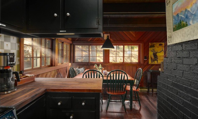 Aspen Brook Apartment | Historic mountain cabin|King bed|Fireplace