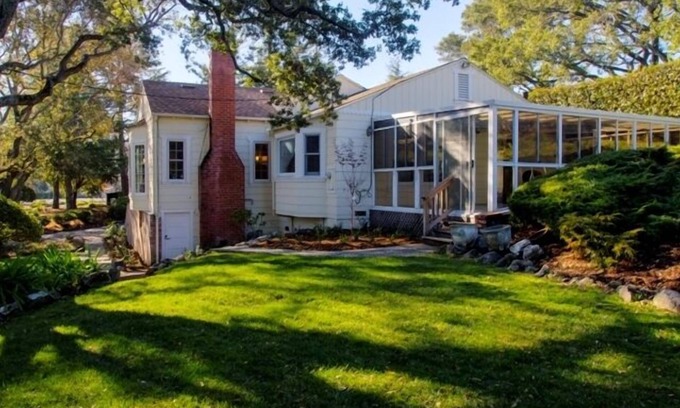 Petaluma House | Historic Petaluma Vacation Rental on Vintage Farm!