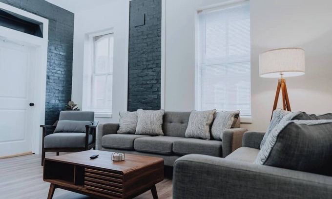 Soulard Apartment | Historic Soulard 2BR Apt with Fenced Patio, Washer/Dryer & Free Parking