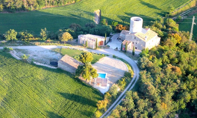 Estaras Cottage | Historic, spacious and very quiet. Great location! Barcelona-Girona. free wi-fi