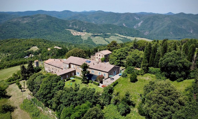 Pomarance Villa | Historic villa in the heart of Tuscany. Surrounded by nature.