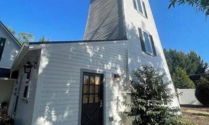 Medford House | Historic Water Tower