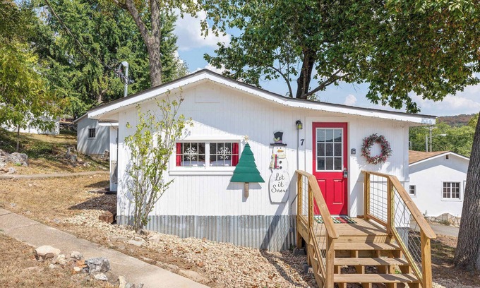 Rockaway Beach House | Historic Water's Edge Cottage 7