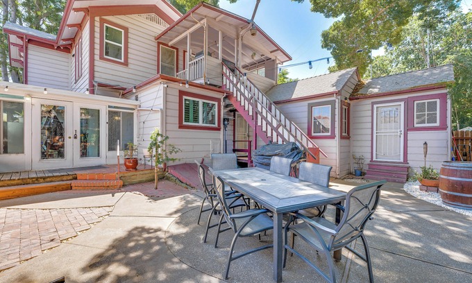 Woodland Apartment | Historic Woodland Escape w/Patio + Fire Pit!