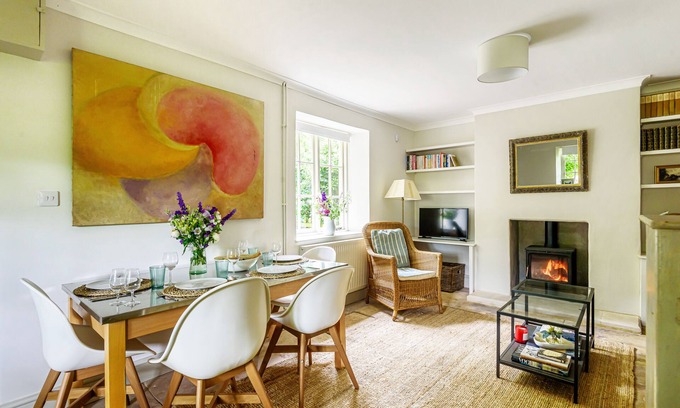 Laverton Cottage | Historical cottage on private estate in the Cotswolds