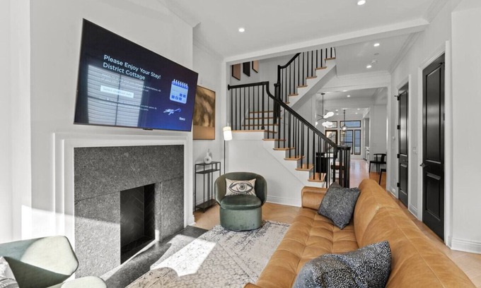 Eckington House | Historical DC Luxury Home | 5BR/3.5BA Bloomingdale