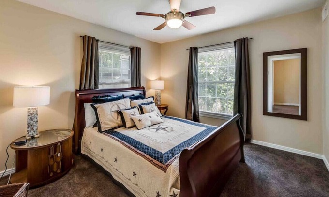 Lakewood House | HistoricTownhome+Close2White Rock Lake+3Queen Beds
