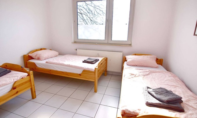 Gremberghoven Apartment | HÖ01 large apartment with dryer and washing machine