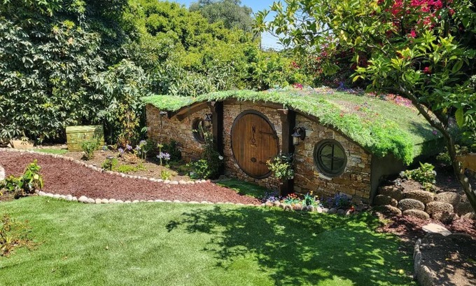 Mission Canyon Cottage | Hobbit Haven