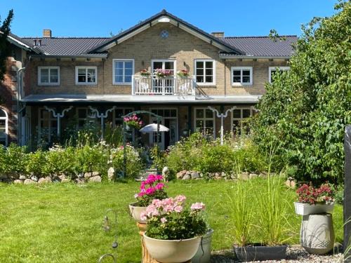 Prasdorf Apartment | Hof Sonnenmeer - Ostsee - nachhaltig - ökologisch & wunderschön