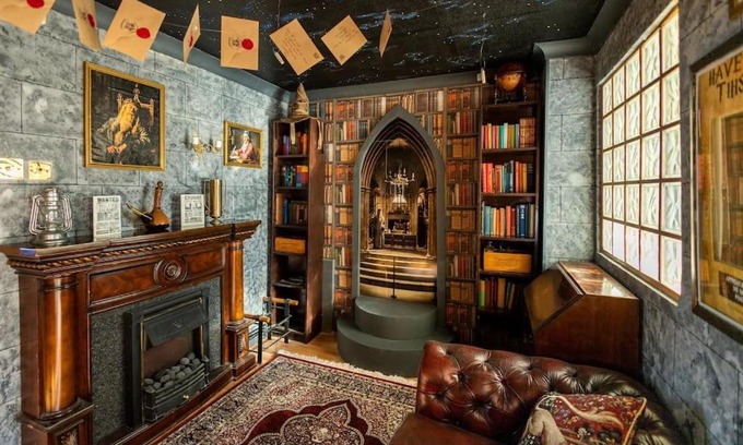 Watford House | Hogwarts Hideaway Themed Property