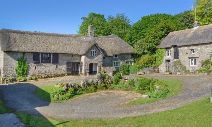 Sticklepath House | Hole Farm