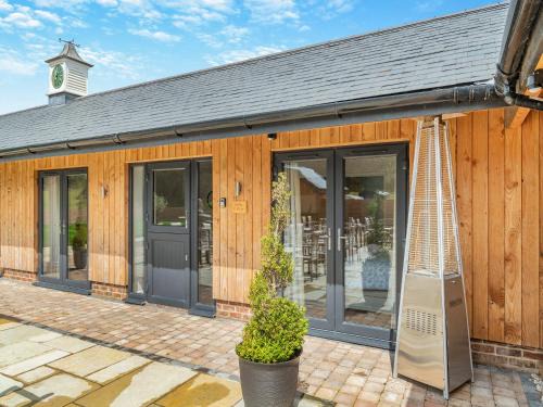 Alderbury House | Hole Farm - Stable Cottage
