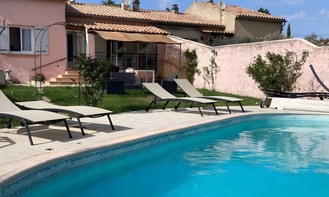 Saint-Romain-en-Viennois House | Holiday Home 'Near Vaison La Romaine' with Private Pool, Wi-Fi and Air Conditioning