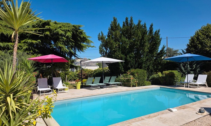 Sainte-Maure-de-Touraine House | Holiday Home 'Des Caves' with Shared Pool, Wi-Fi and Air Conditioning