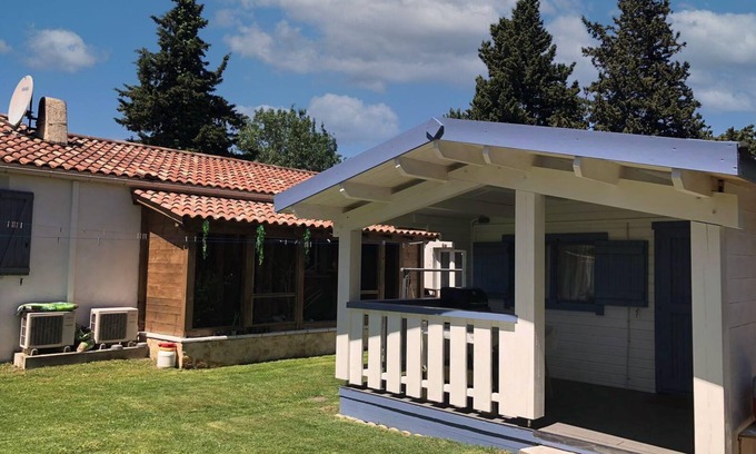Camaret-sur-Aigues House | Holiday apartment Camaret sur Aigues for 1 - 2 persons with 1 bedroom - Holiday house