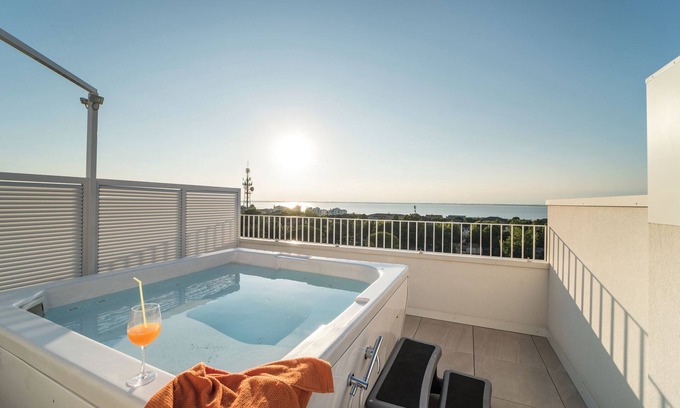 Lignano Sabbiadoro Apartment | Holiday apartment mit Klimaanlage und Whirlpool