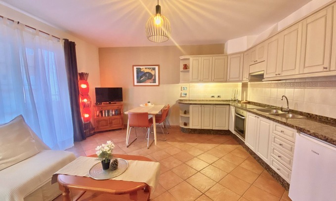 Playa San Juan Apartment | Holiday Apartment "Casa Emma" with Balcony & Wi-Fi