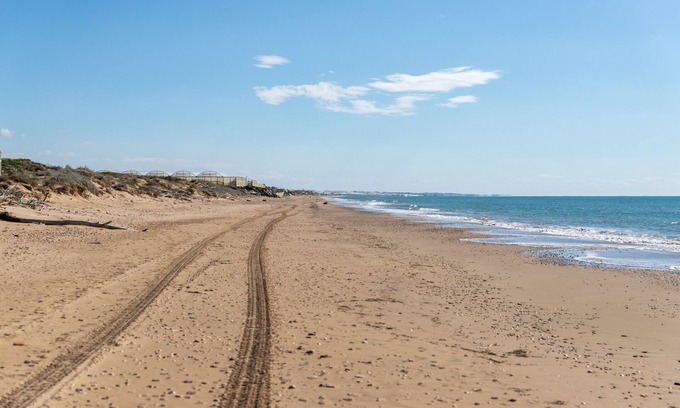 Acate Apartment | Holiday Apartment 'Appartamento con giardino' with Sea View, Shared Terrace & Garden