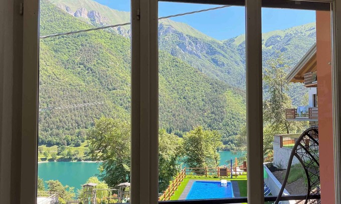 Pieve di Ledro Apartment | Holiday apartment with an outdoor pool