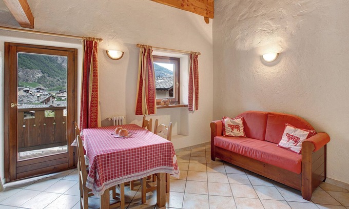 Arvier Apartment | Holiday Apartment "Maison Godioz - 3" with Mountain View & Wi-Fi