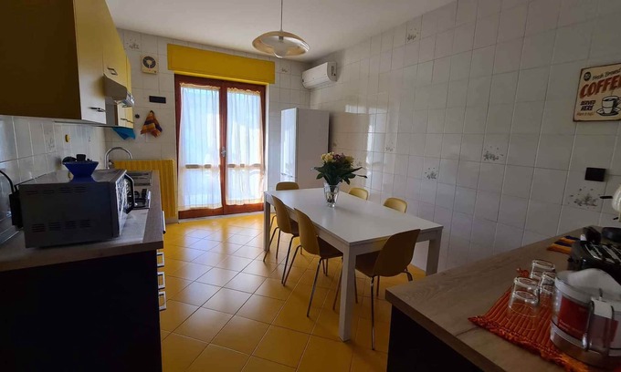 Pompei Apartment | Holiday apartment 5 minutes walk from Pomeij excavations - with air conditioning