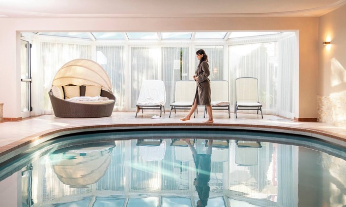 Saltusio Apartment | Holiday Apartment "Alpenhof Lodge Ifinger" with Mountain View, Breakfast, Wellness & Wi-Fi