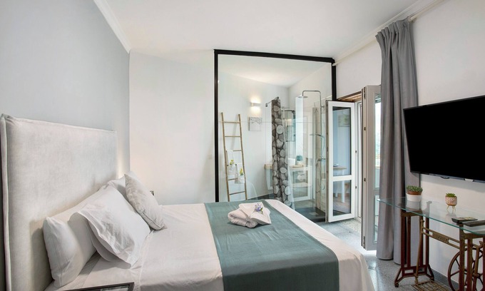 Teror Apartment | Holiday Apartment "Carmelo Y Carmela 3" with Mountain View, Private Terrace & Wi-Fi