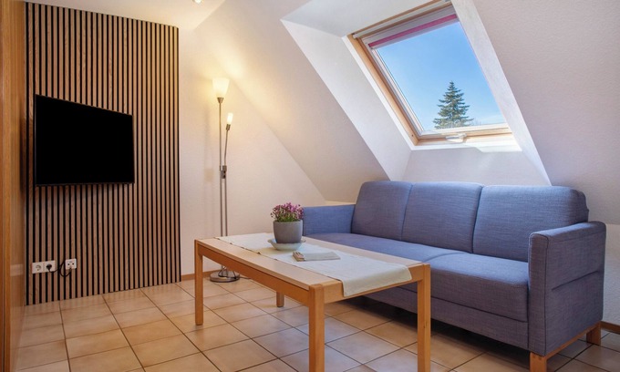 Langenargen Apartment | Holiday Apartment “DG2” in “Heinemann Guest House” on Lake Constance