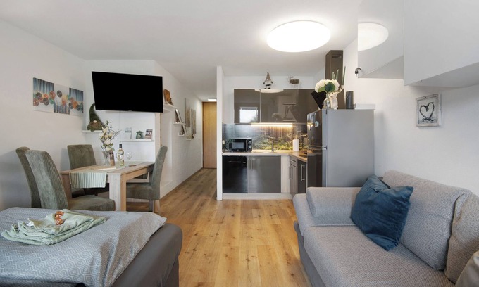 Sankt Englmar Apartment | Holiday Apartment 'Hella Wahnsinn' with Shared Pool, Balcony and Wi-Fi