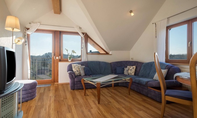Goppertsweiler Apartment | Holiday Apartment “Friedrichshafen” near Lake Constance with Mountain View