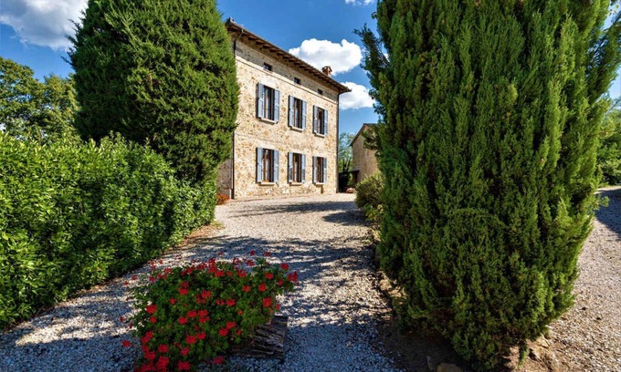 Casole d'Elsa Apartment | Holiday apartment embedded in the Tuscan landscape