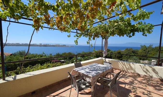 Municipality of Omisalj Apartment | Holiday apartment Omisalj for 1 - 8 persons with 3 bedrooms - Holiday apartment