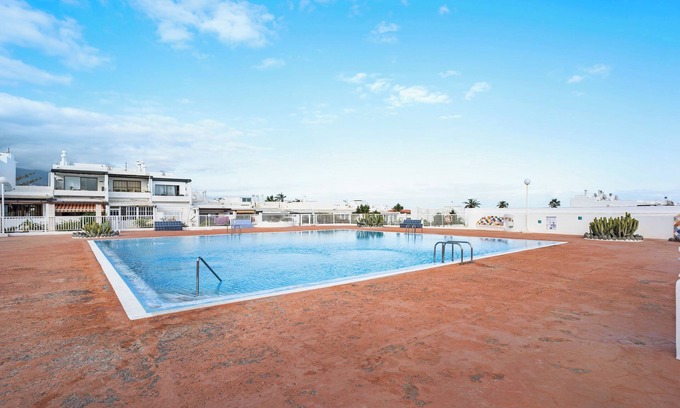 Arico Apartment | Holiday Apartment "Poris" with Heated Pool, Private Terrace & Wi-Fi