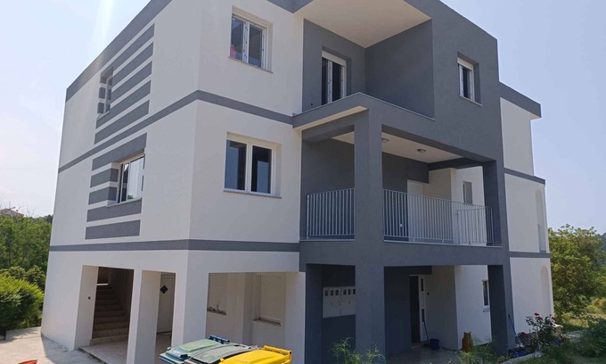 Lopar Apartment | Holiday apartment with air conditioning in quiet surroundings