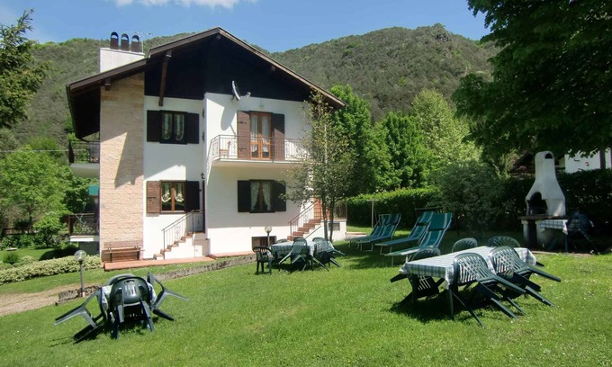 Val Maria-Pur Apartment | Holiday apartment with large community garden
